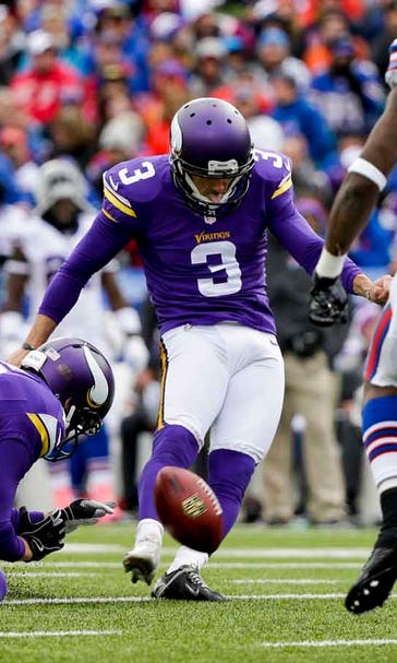 Vikings kicker Walsh signs contract extension